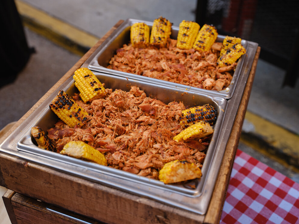 Buffet pulled chicken